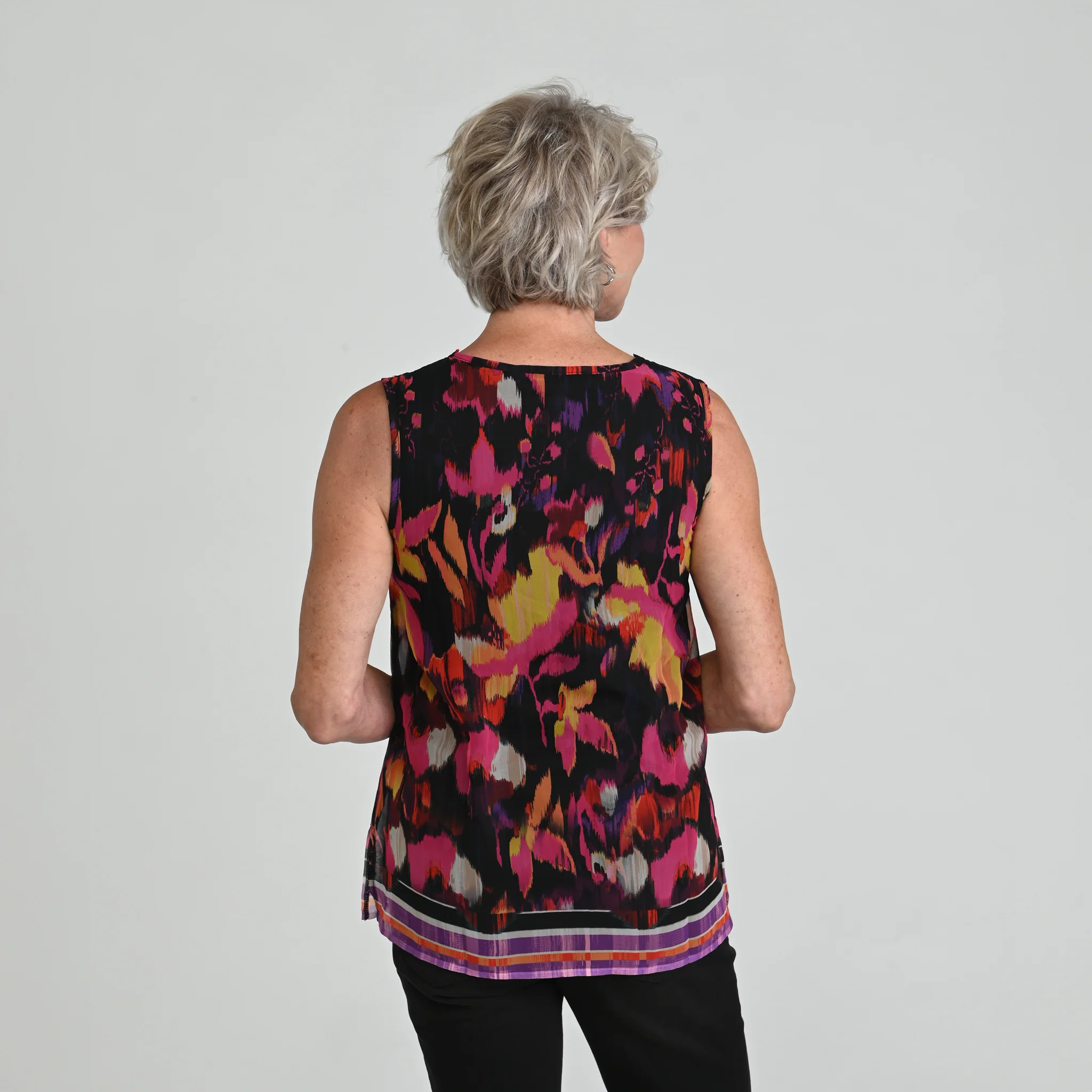 Border Print Crochet Tie Front Sleeveless Top - Image 3