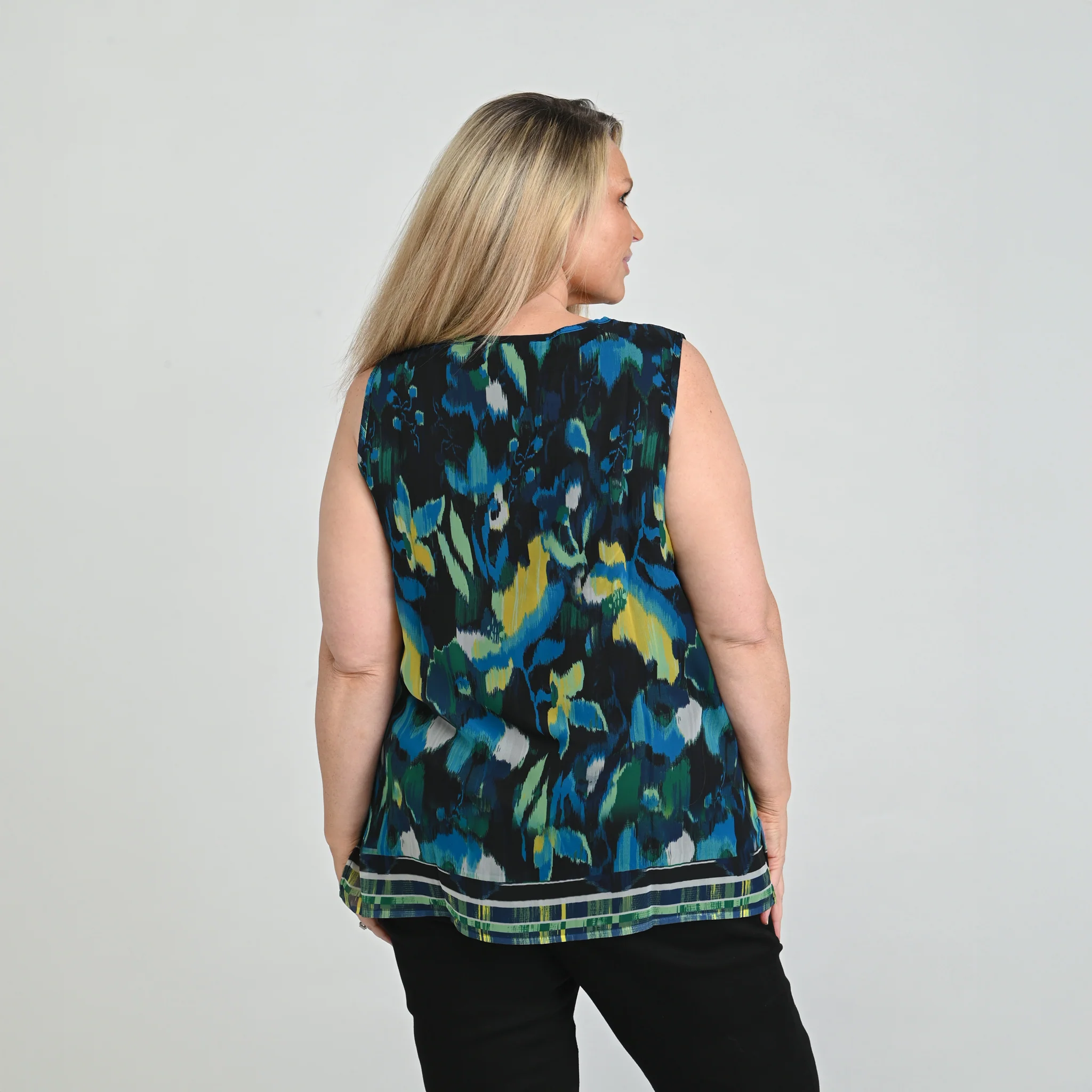 Border Print Crochet Tie Front Sleeveless Top - Image 6