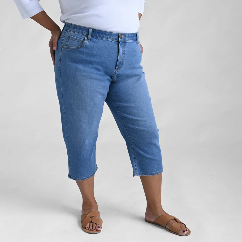 Everyday Denim Relaxed Fit Capri - Image 10