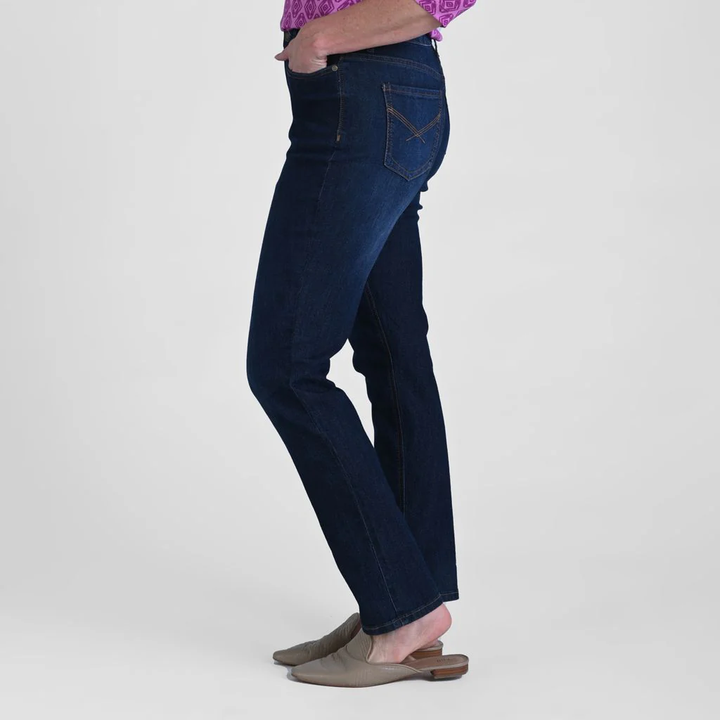Everyday Relaxed Fit Straight Leg Jean - Black - Image 3