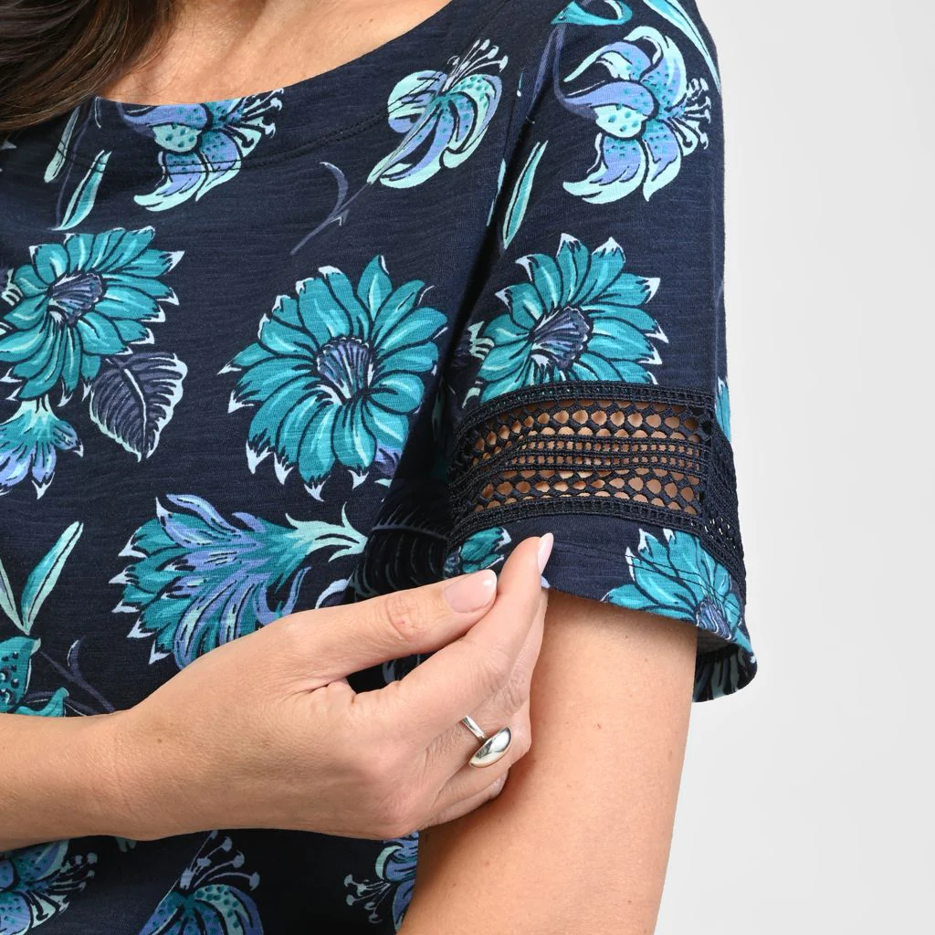 Floral Print Lace Inset Short Sleeve Tee - Image 5