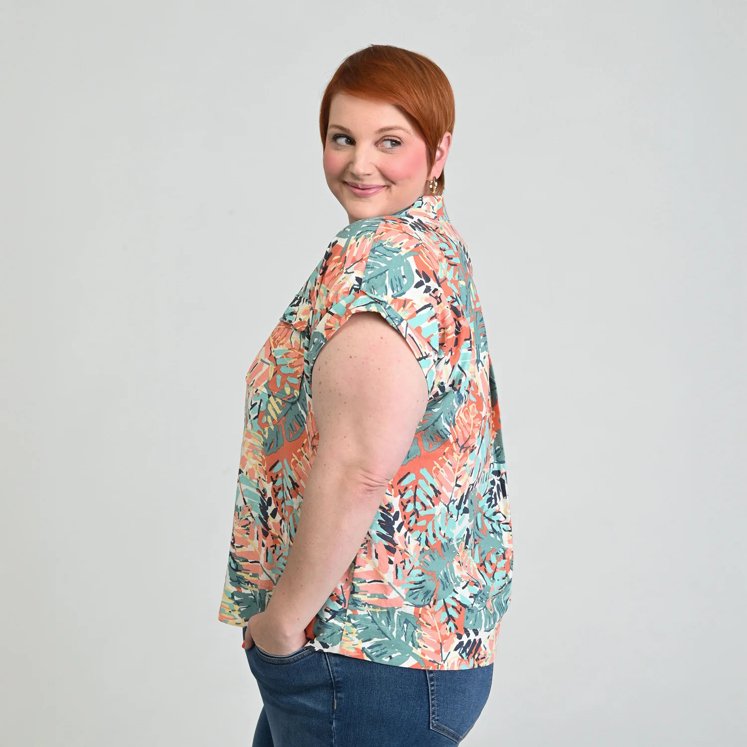 Button Front Linen Blend Short Sleeve Shirt - Image 7