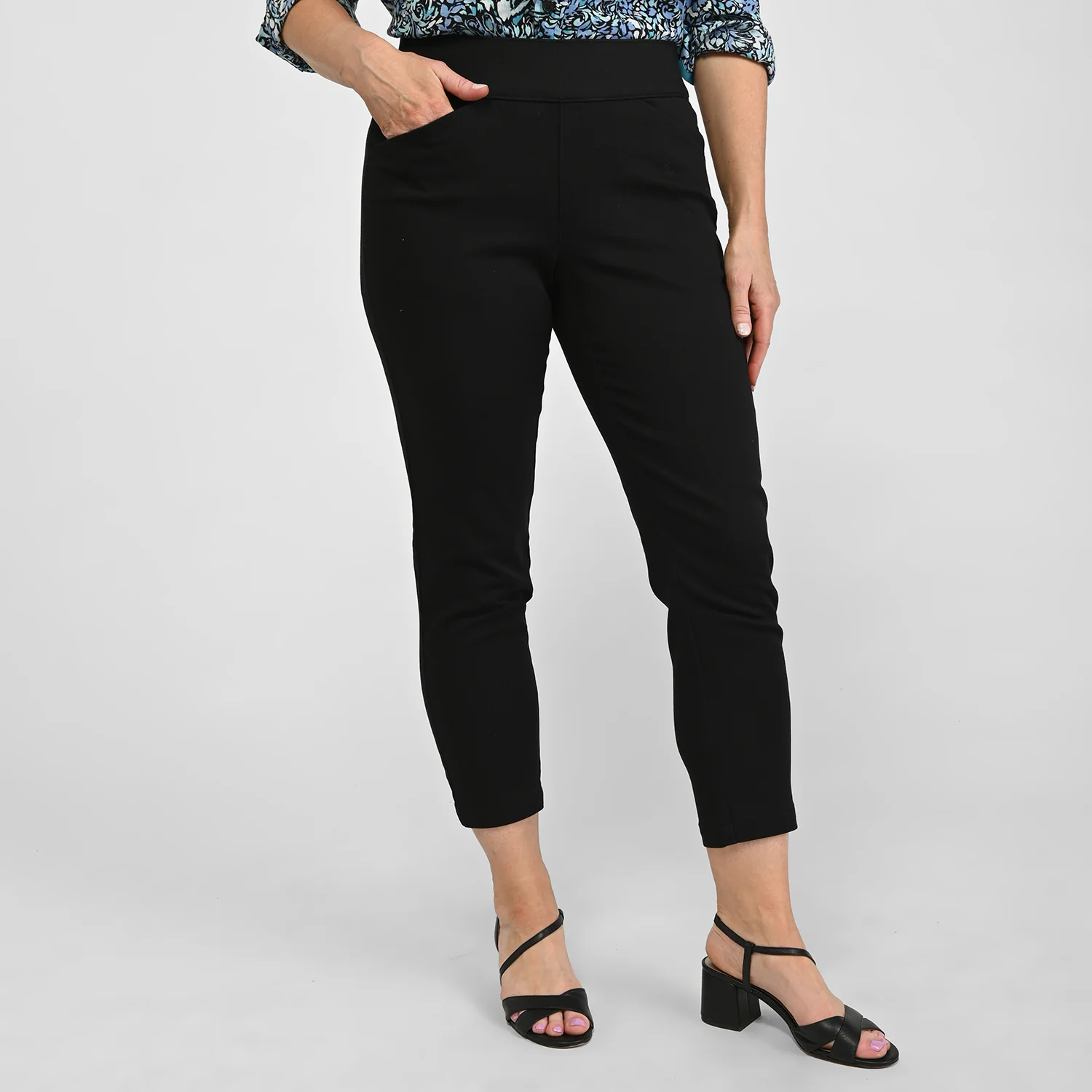Signature Slimming Pull On Ankle Pant - Image 3